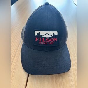 FILSON trucker adjustable cap